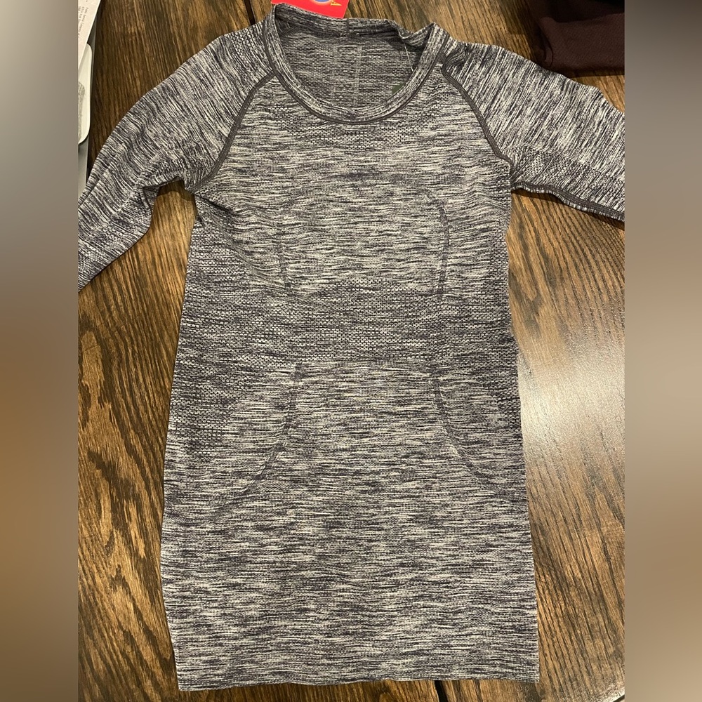 Lululemon Women’s Swiftly Tech Long Sleeve Shirt